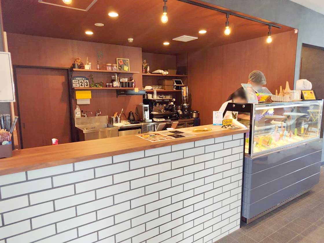 『GELATO ＆ CAFE YUMMY’S COFFEE（ヤミーズコーヒー）』店内