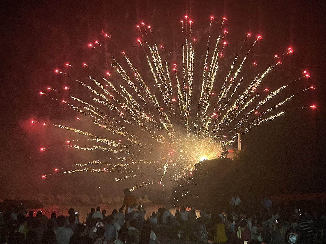 能生ふるさと海上花火大会