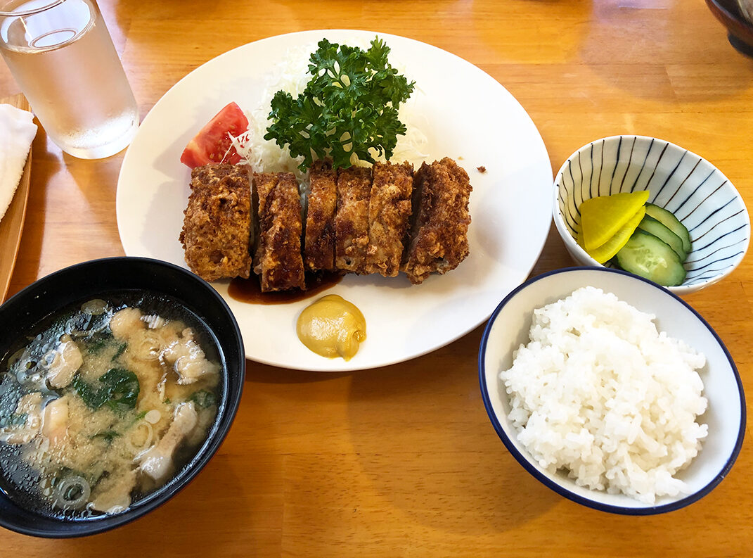 とんかつとんき新発田店_(上)大きなヒレかつ定食