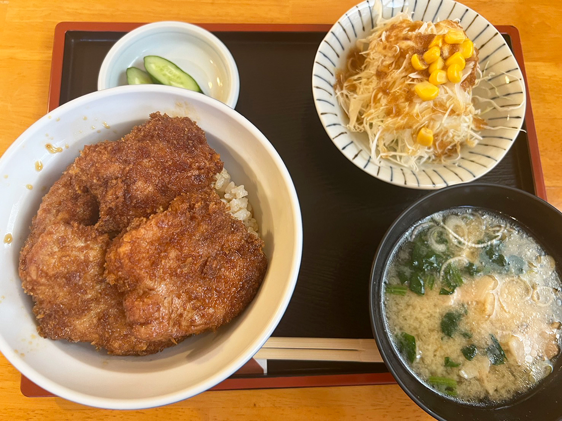 タレひれ四まいかつ丼