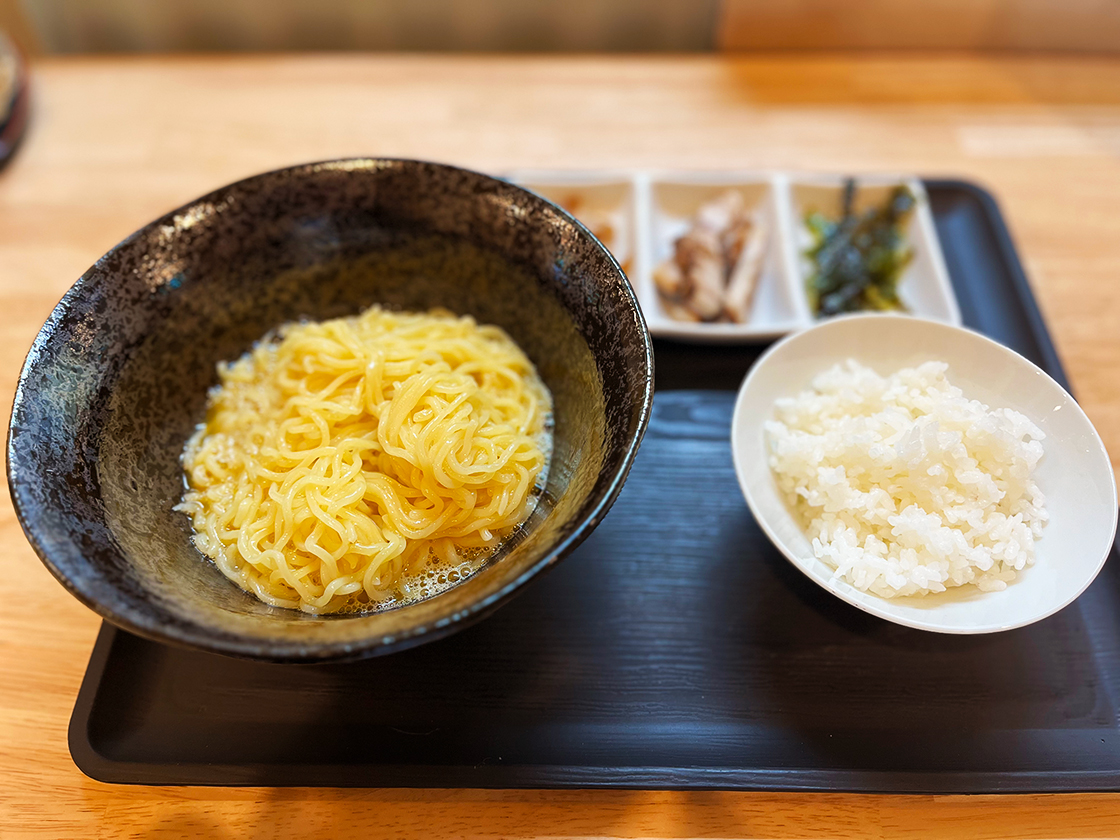 ラーメン友_卵かけ中華麺