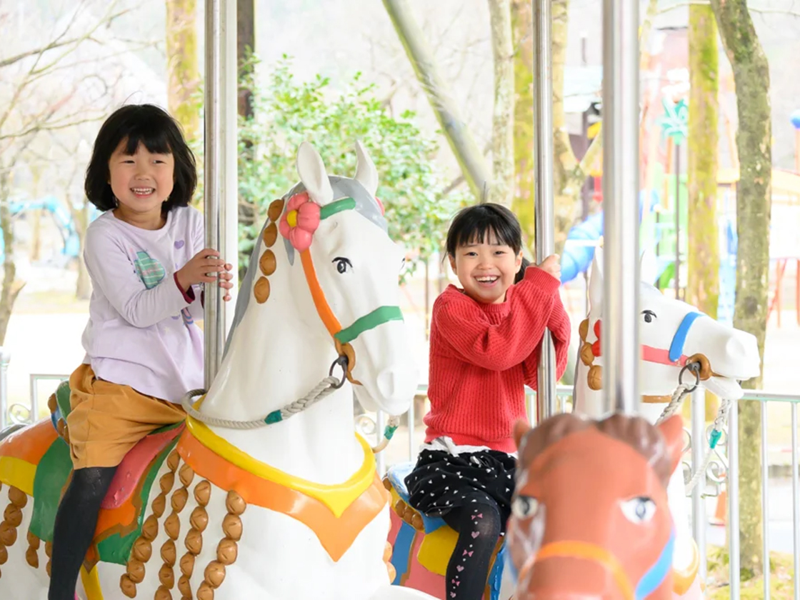 樽ヶ箸遊園のメリーゴーランド