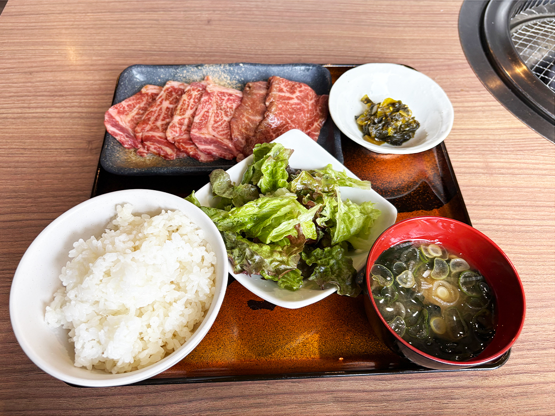 焼肉 肉の山_黒毛和牛上カルビ定食