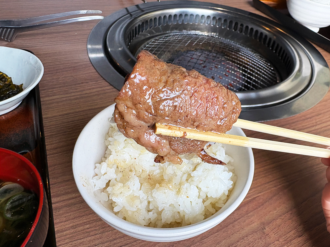 焼肉 肉の山_黒毛和牛上カルビ定食