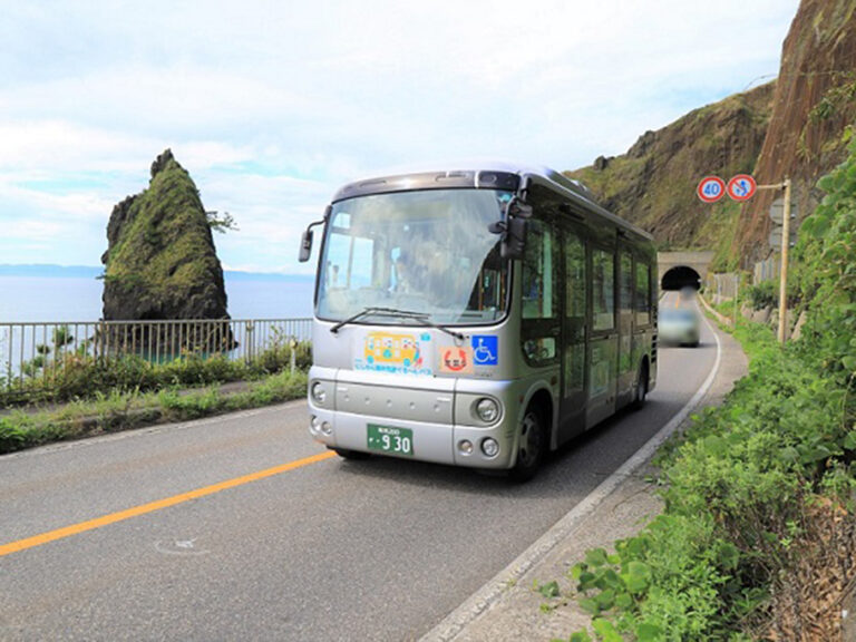 にしかん観光周遊ぐる～んバス2025