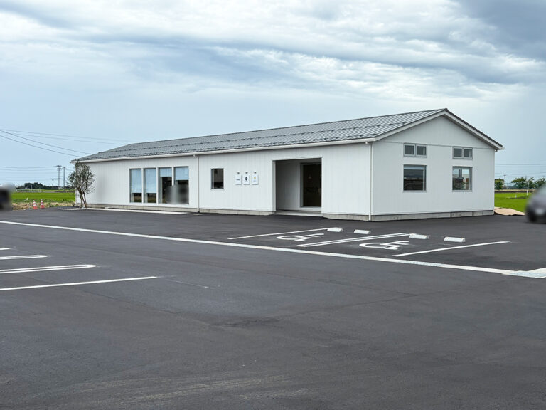 『KIRIKAGU』と『KIRICAFE GELATO』の外観