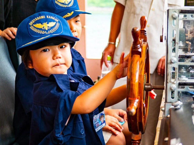 奥只見湖遊覧船 こども船長