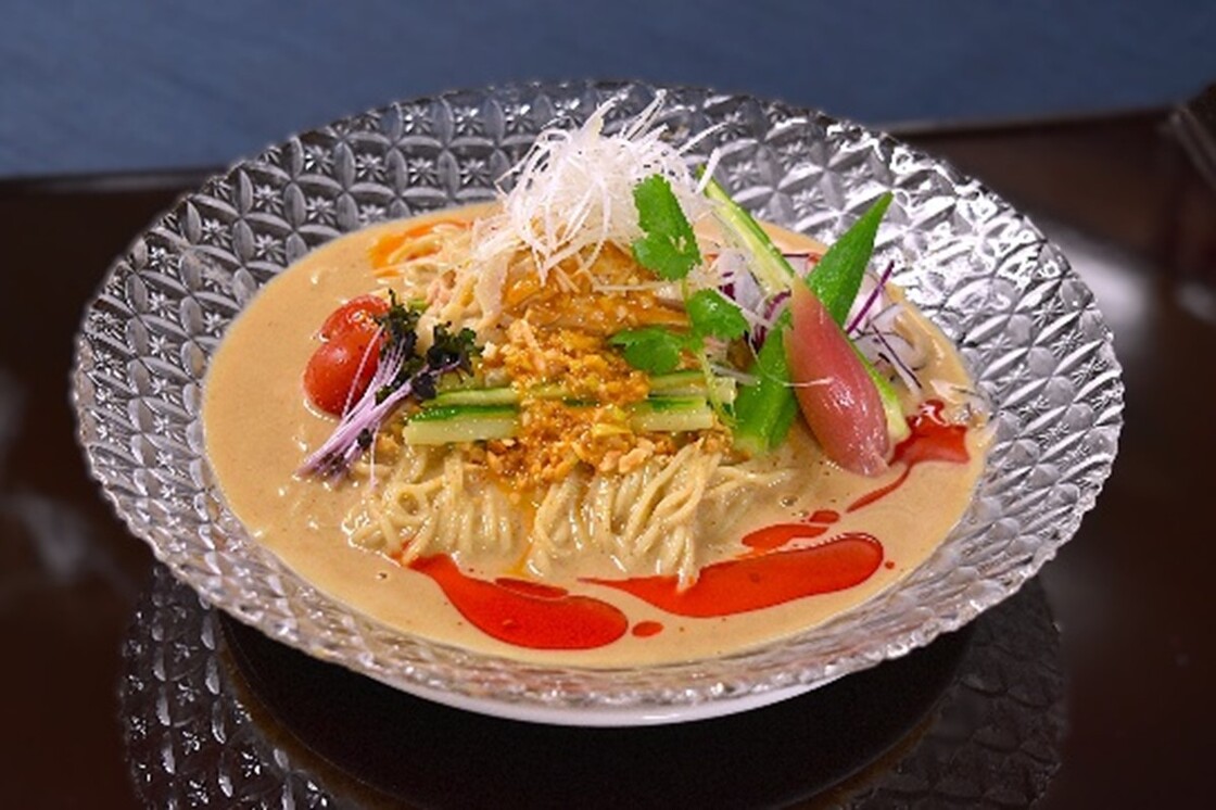 棒棒鶏涼麺 蒸し鶏の冷やしピリ辛胡麻だれそば