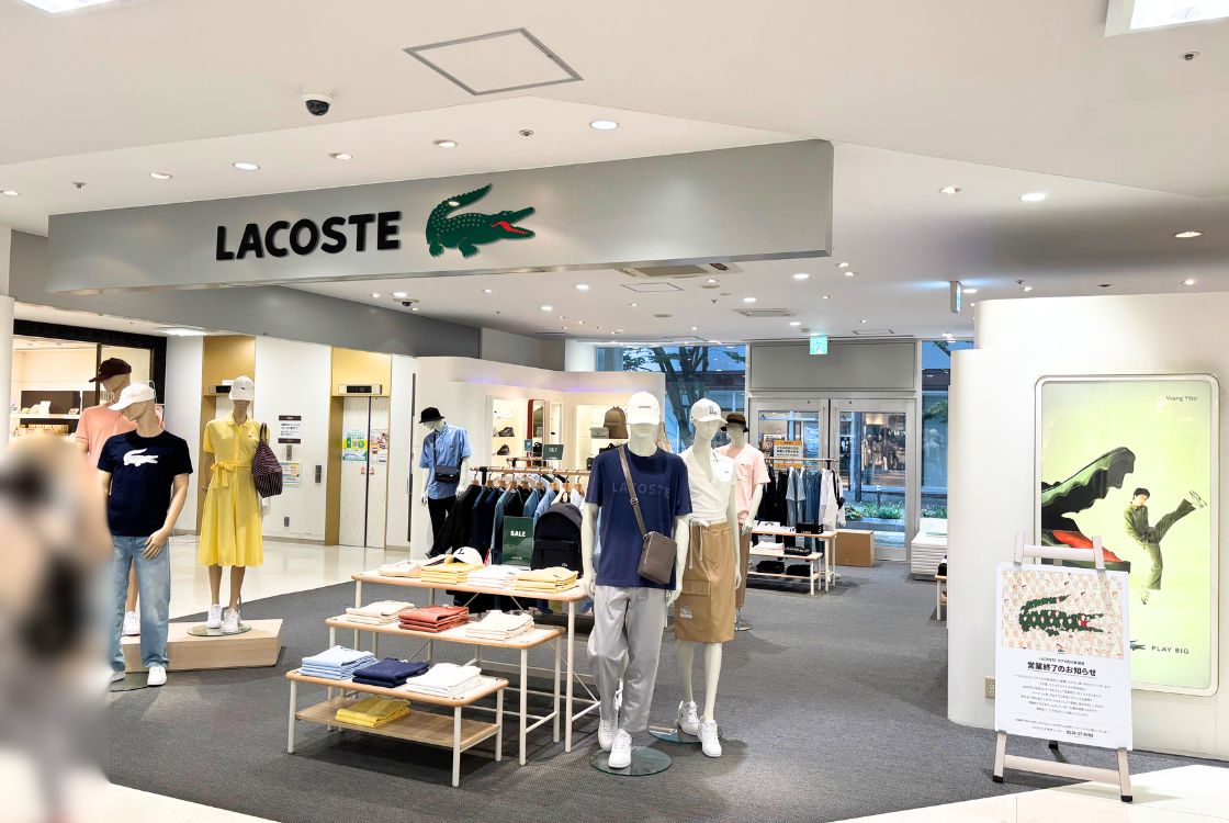 LACOSTE ラブラ万代新潟店の外観
