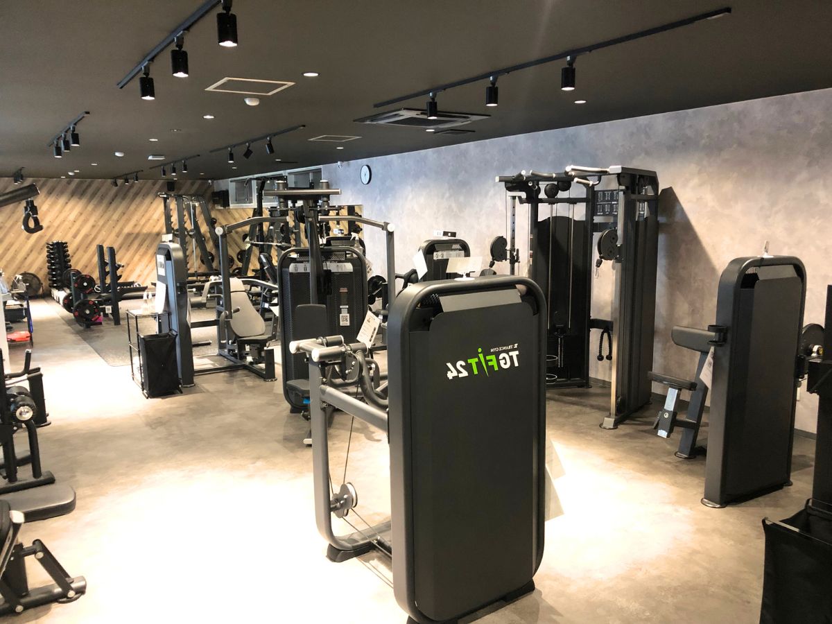 TGFIT24三条店の店内