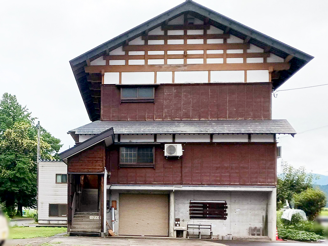 雪椿の台所の外観