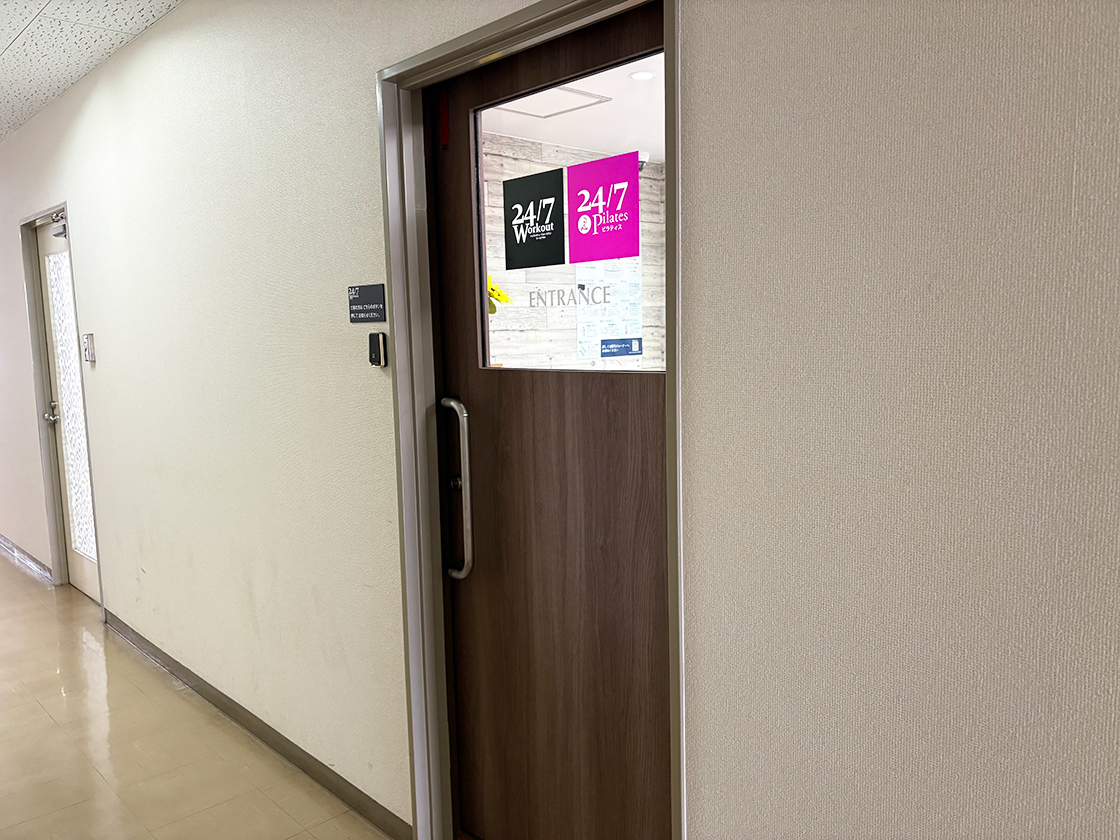 24/7 Pilates 新潟店の入口