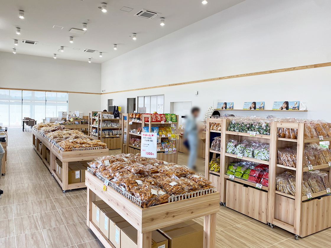 お米となかよしパークの店内