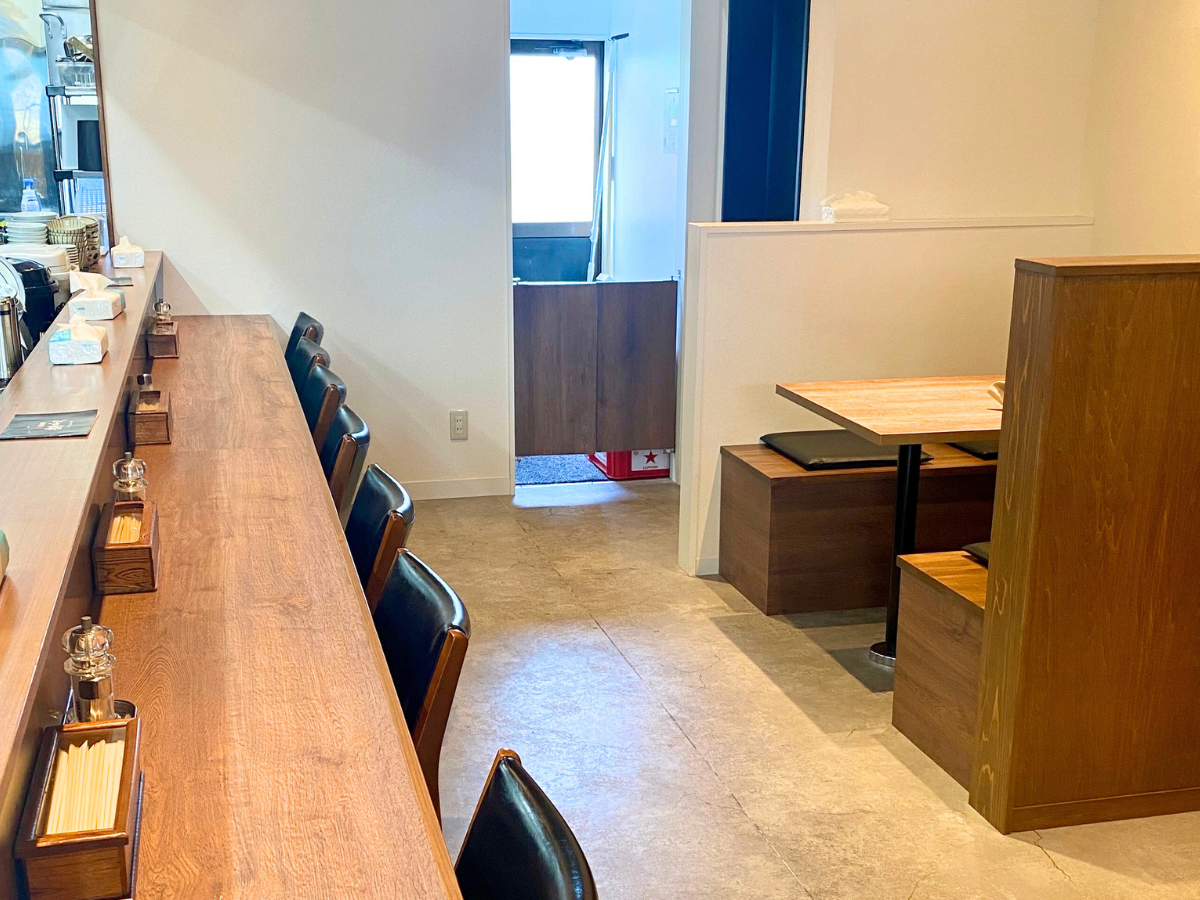 Noodle いたばの店内