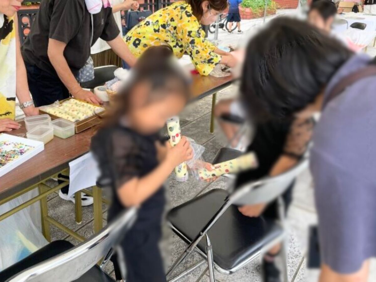 萬代橋誕生祭　万華鏡づくりの様子