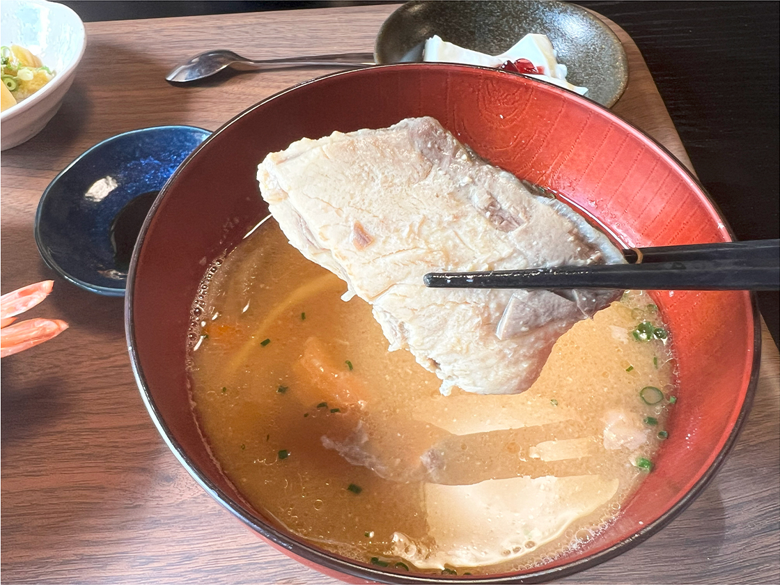 ダイニングさちや　あら汁