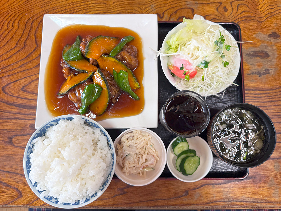 食堂 味吉 あんかけからあげ定食