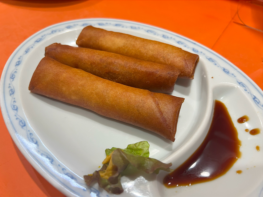 ことぶき屋の春巻3本