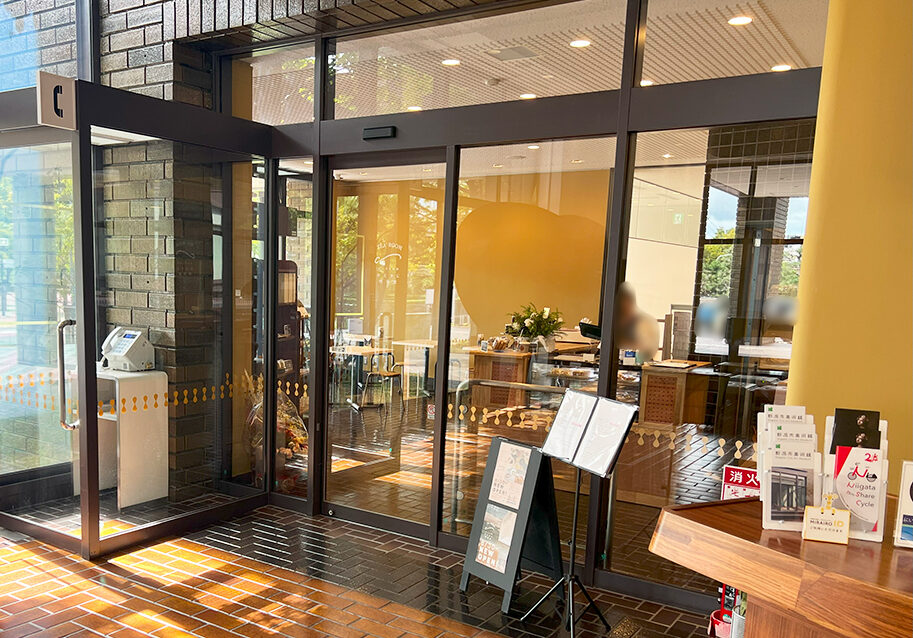 スープとお茶 ひとさじ喫茶室　入り口