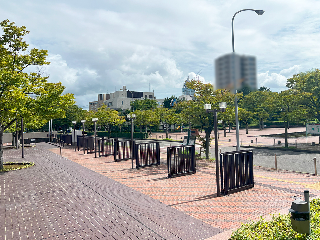 スープとお茶 ひとさじ喫茶室　美術館前道路