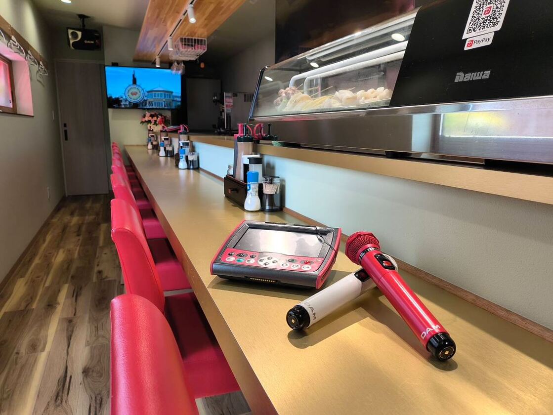 串かつ酒場 大門の店内