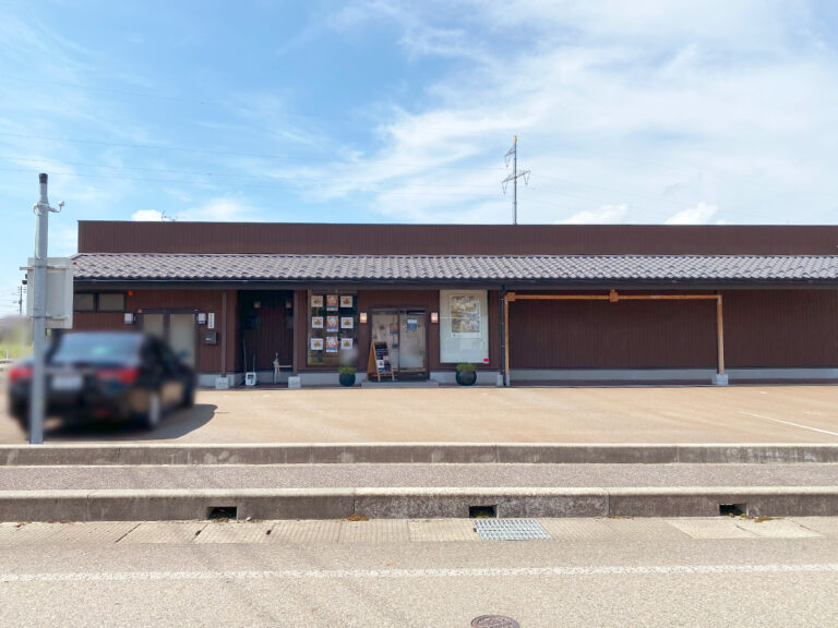 さささ堂の外観