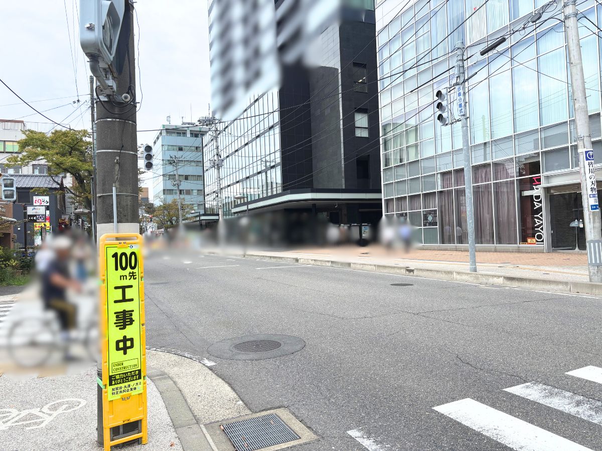 ハチワレ シフォン スペシャリティの周辺