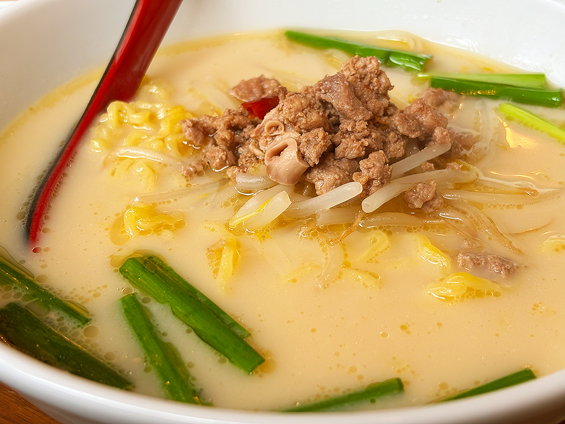 昇龍軒　豚骨台湾ラーメン