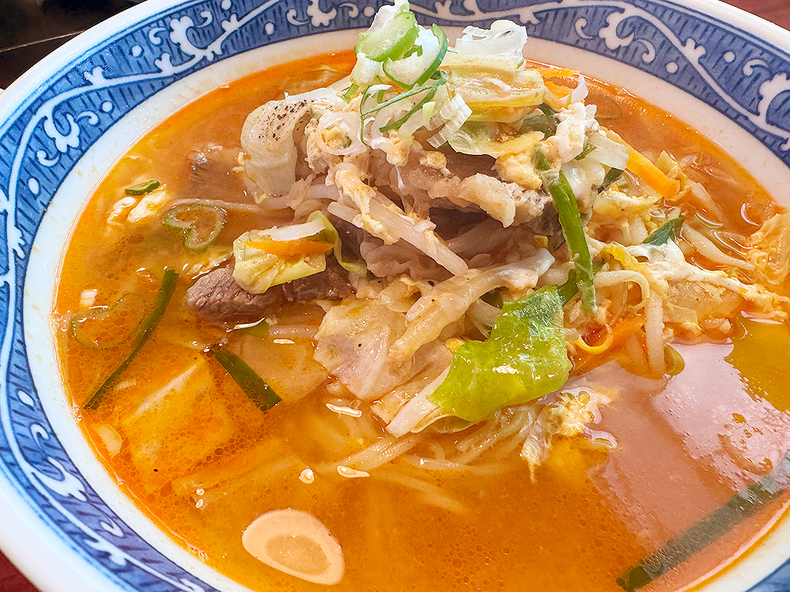 お食事処 中村屋　カルビラーメン　麺