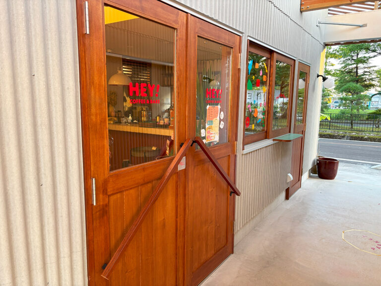 COFFEE&BAKE HEY!の外観