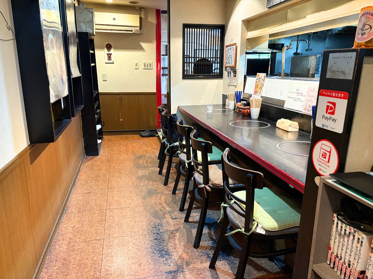 ら〜めん豚やろーの店内
