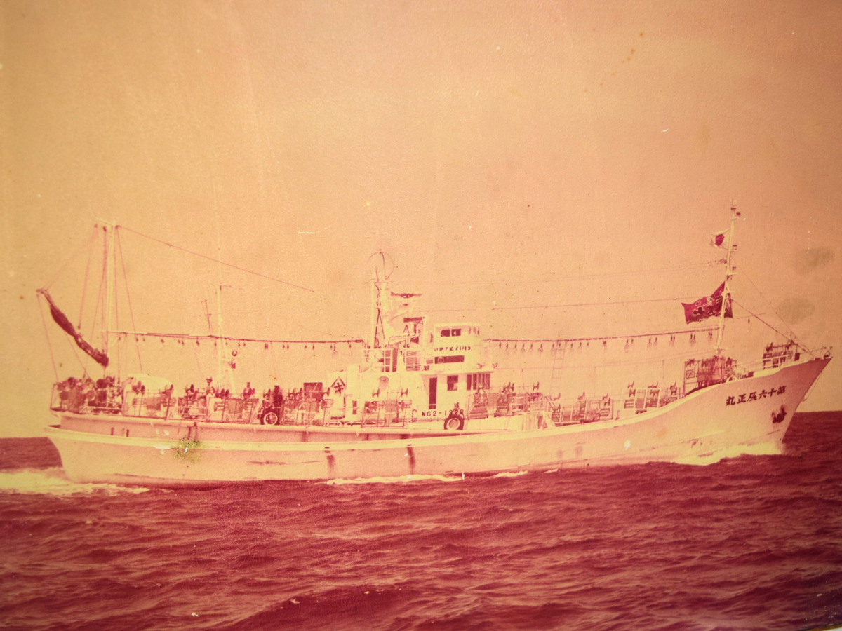かつて所有していた船内凍結イカ釣船(100トン)