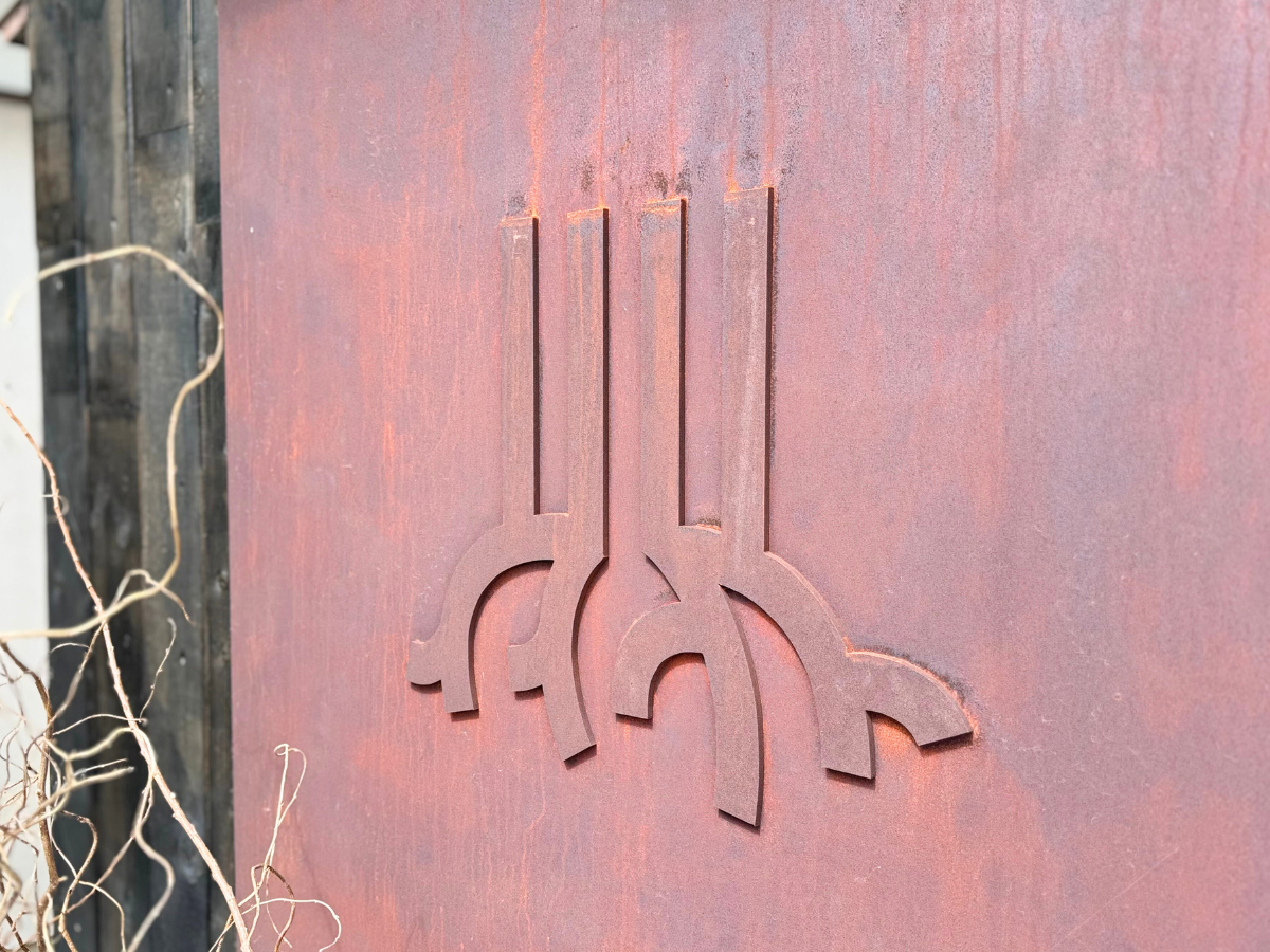 根幹[SHIMAKIMU-KONKAN]のロゴマーク