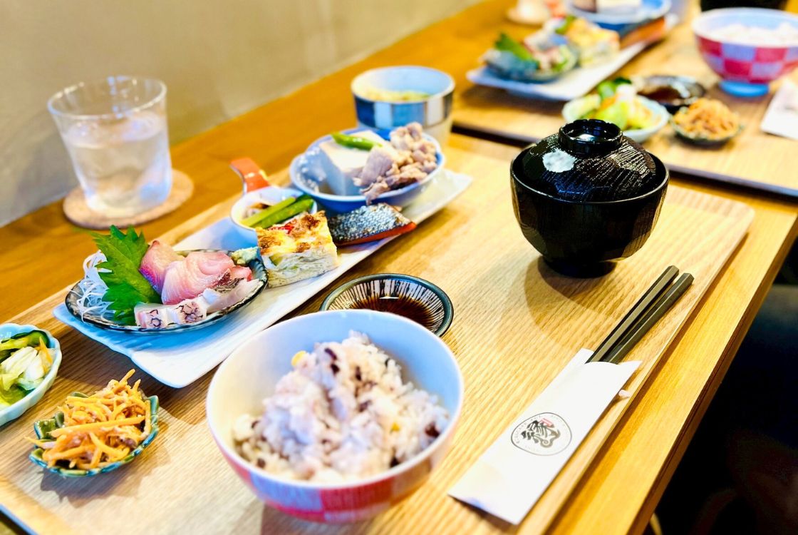 和ごはんcafeえにしの料理
