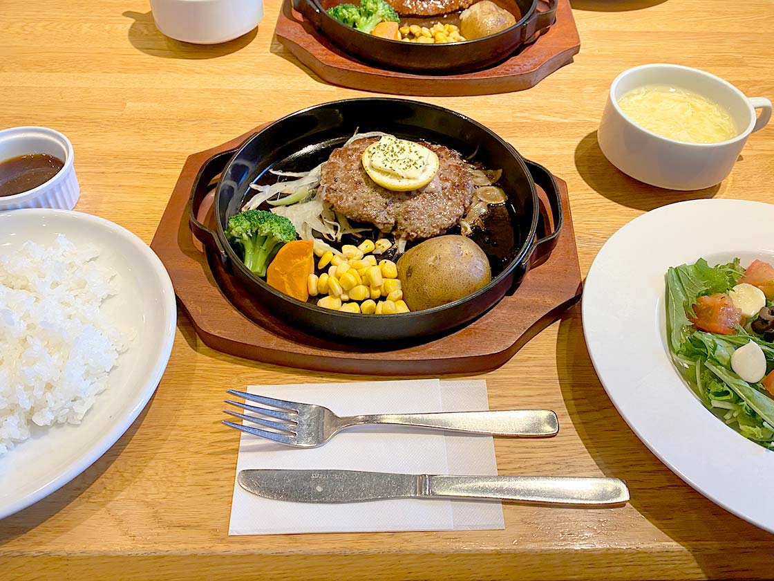 なぎの樋口＆ハンバーグステーキ専門の店のガーリックハンバーグステーキ