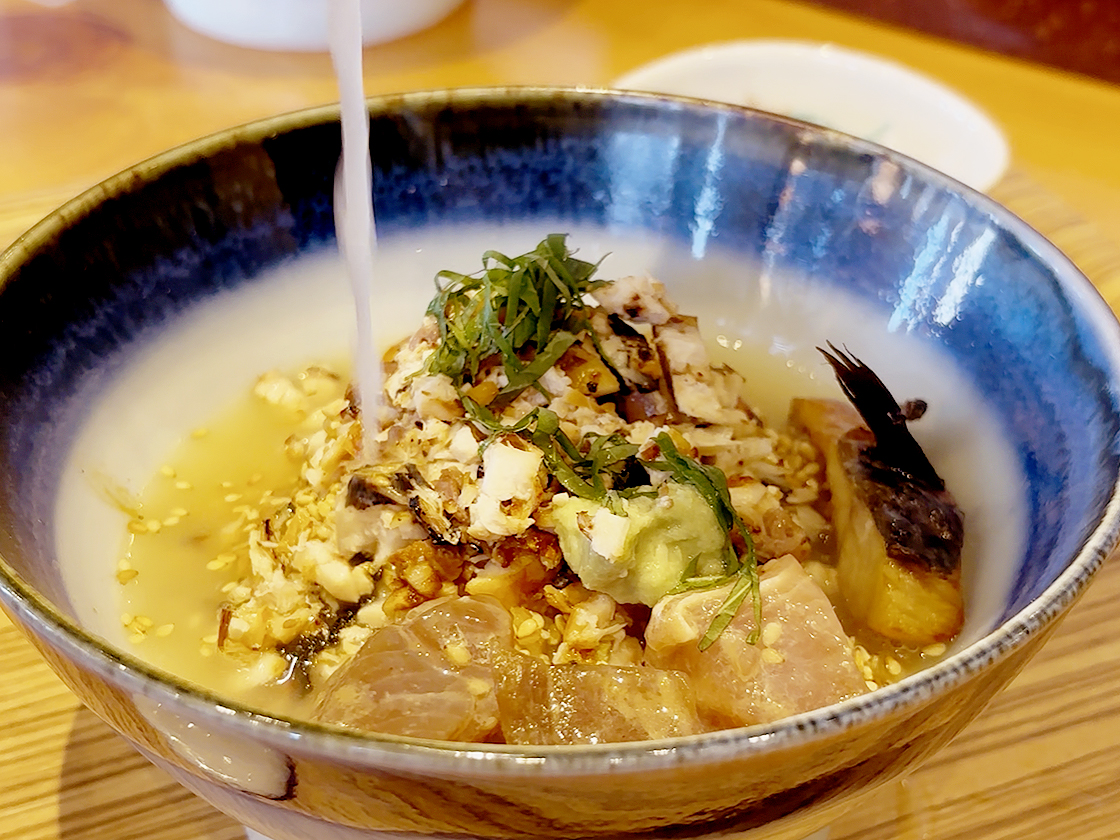 肴と米 うお福食堂の鯖めし 特製たれ焼きのお茶漬け