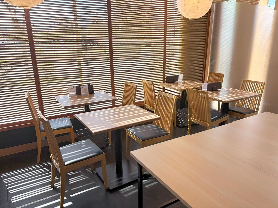 肴と米 うお福食堂の店内