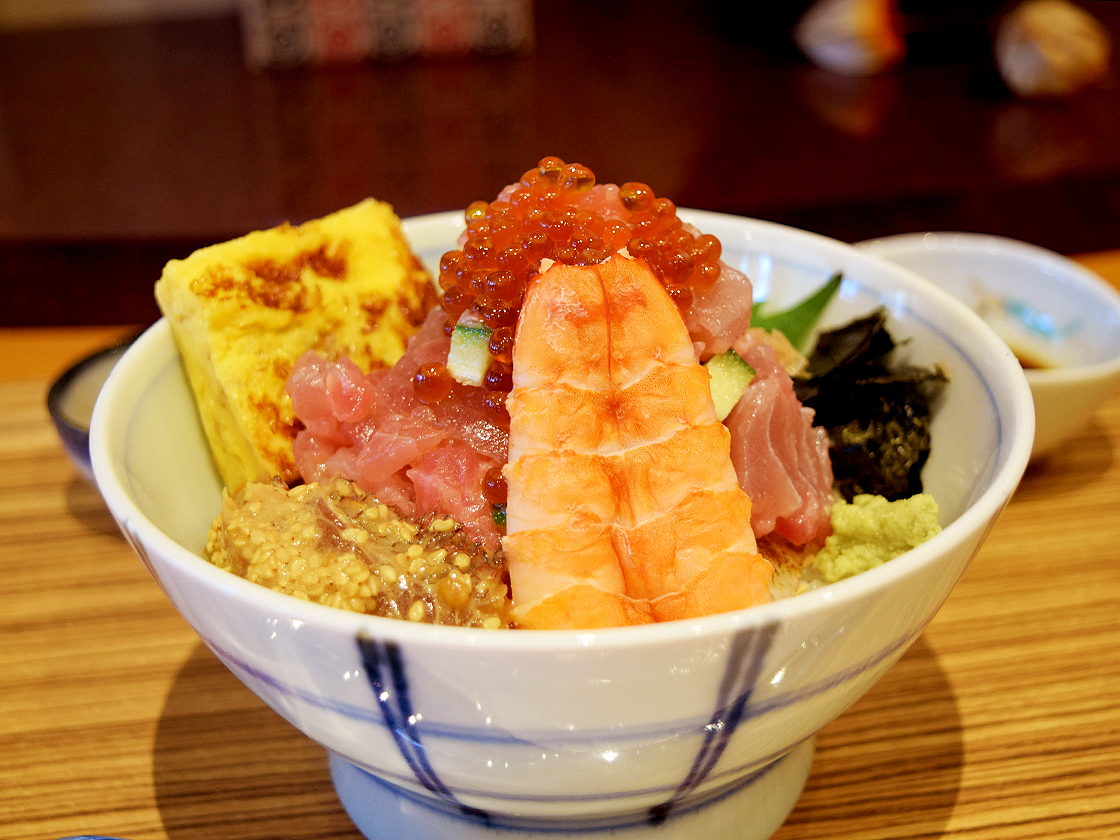 肴と米 うお福食堂のうお福海鮮丼