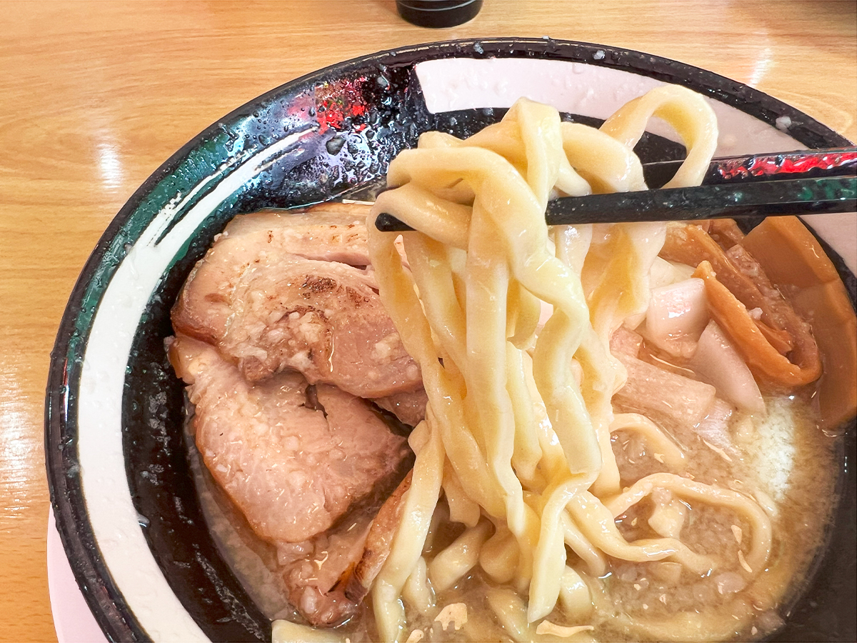 麺屋 川の口の背脂塩ちゃーしゅうめんの麺