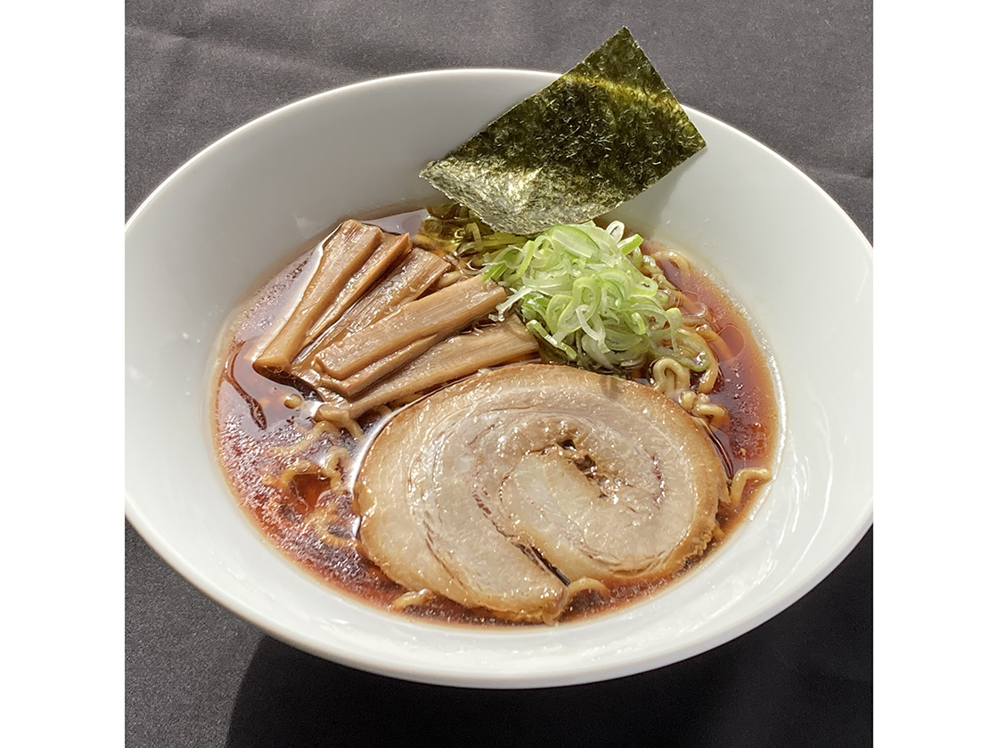 ラーメンハウスあおき 春日山店の黒醤油ラーメン
