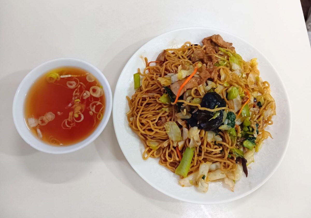 そばよし　焼きそば大盛