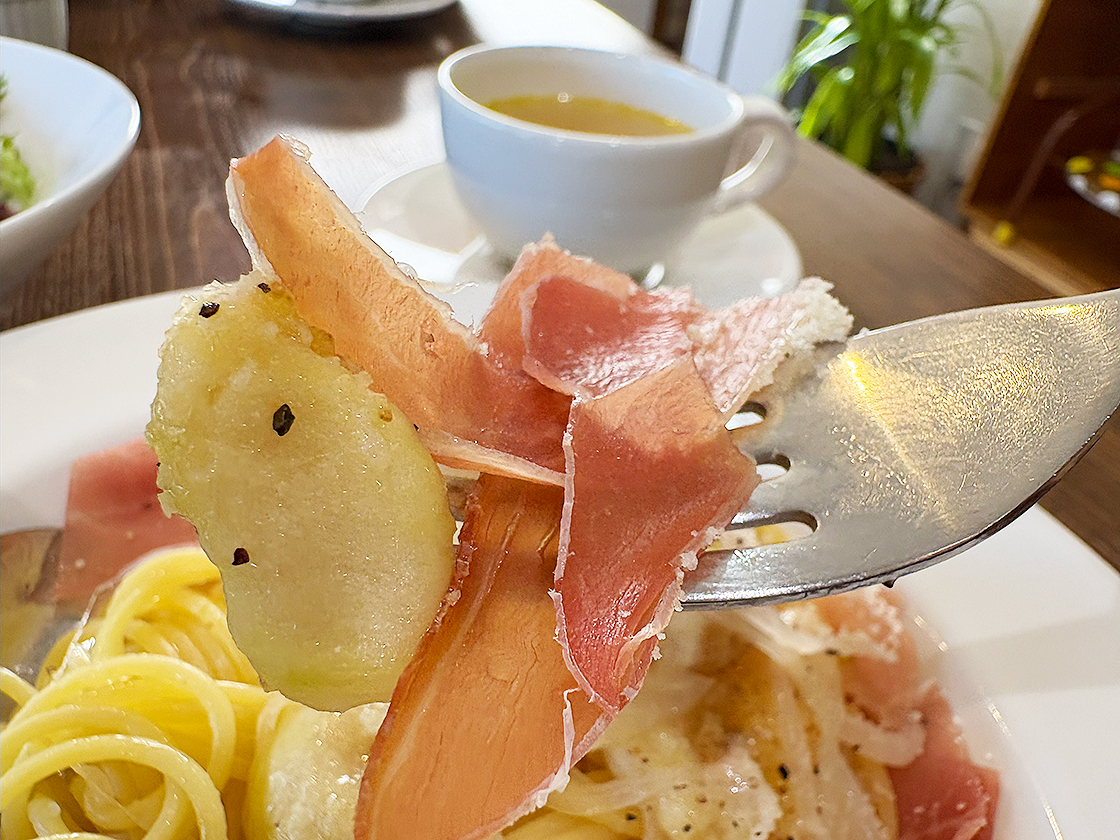 いちじくと生ハムのアーリオオーリオ