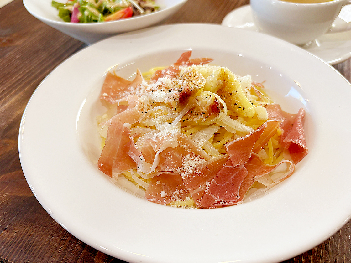 ぱすた屋タバシの生ハムといちじくのアーリオオーリオ