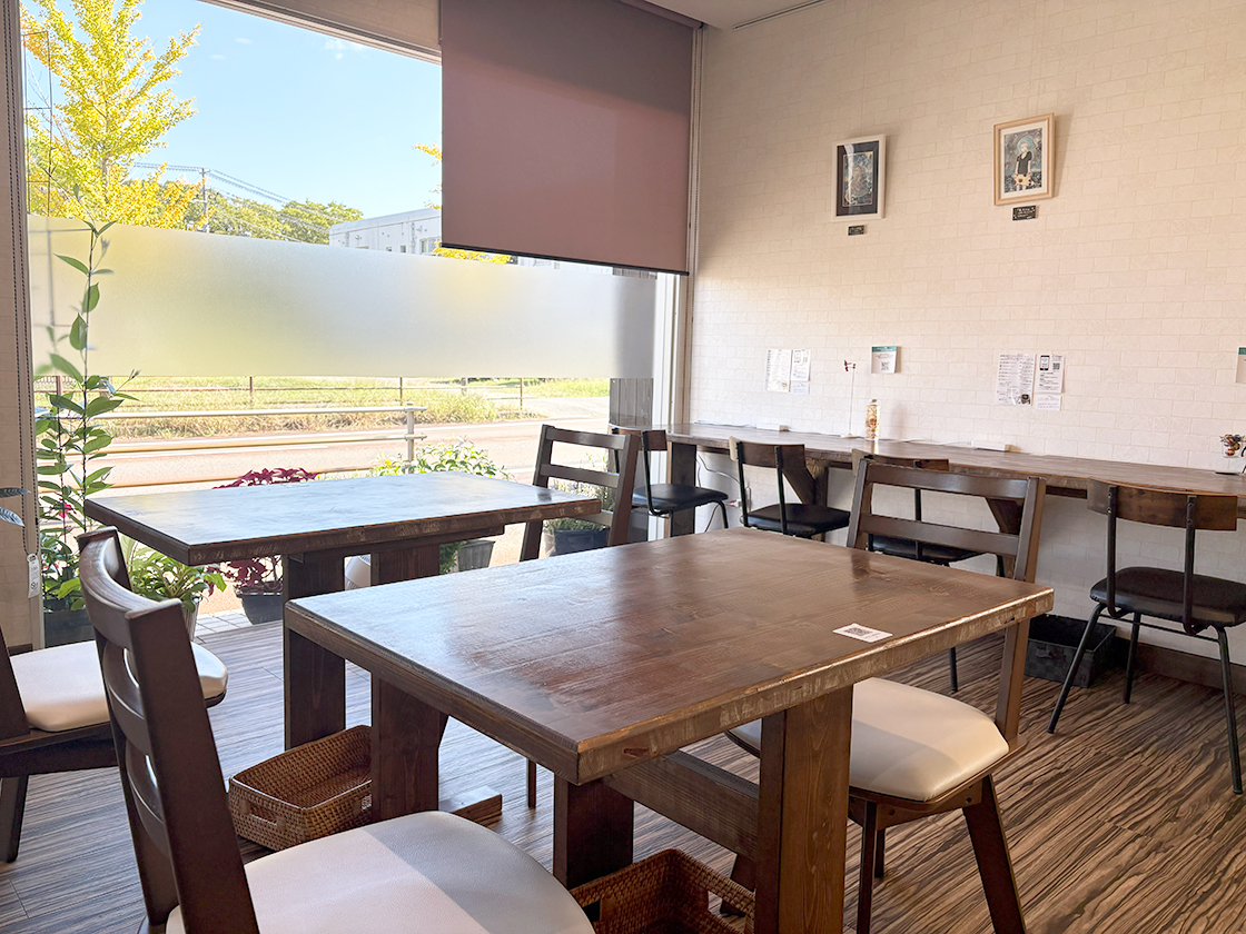 ぱすた屋タバシの店内