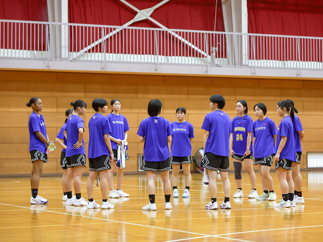 部員は13人と少ないが、鍛えられた選手がそろう新潟清心女子