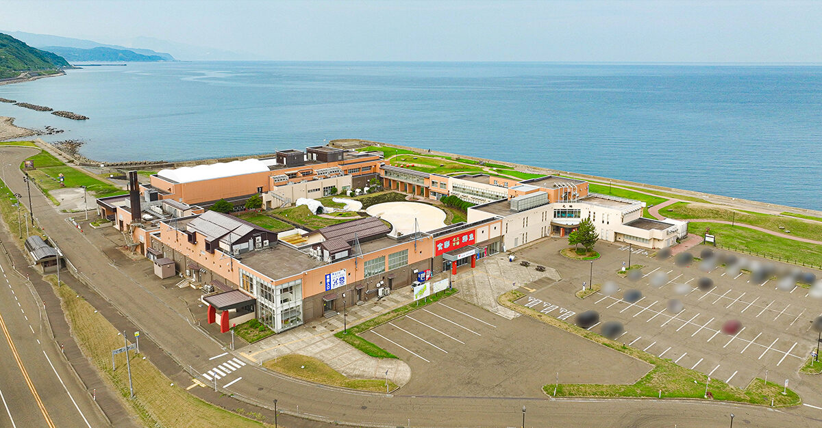 道の駅うみてらす名立の外観