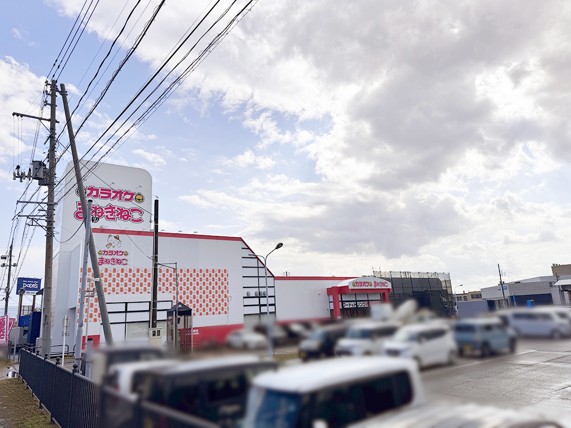 カフェエクラ長岡古正寺店の外観