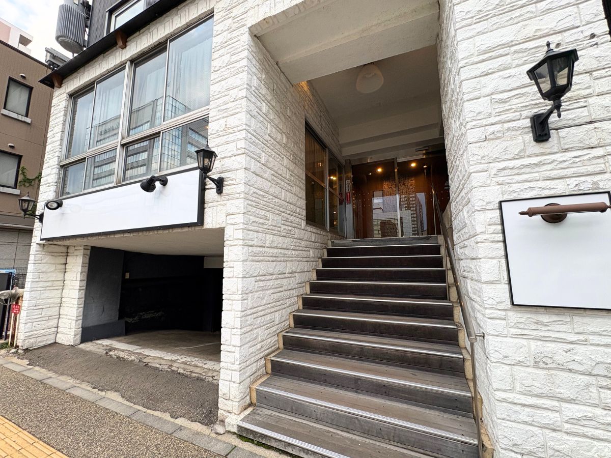 ホテルクラウンヒルズ新潟2号 東中通店の外観