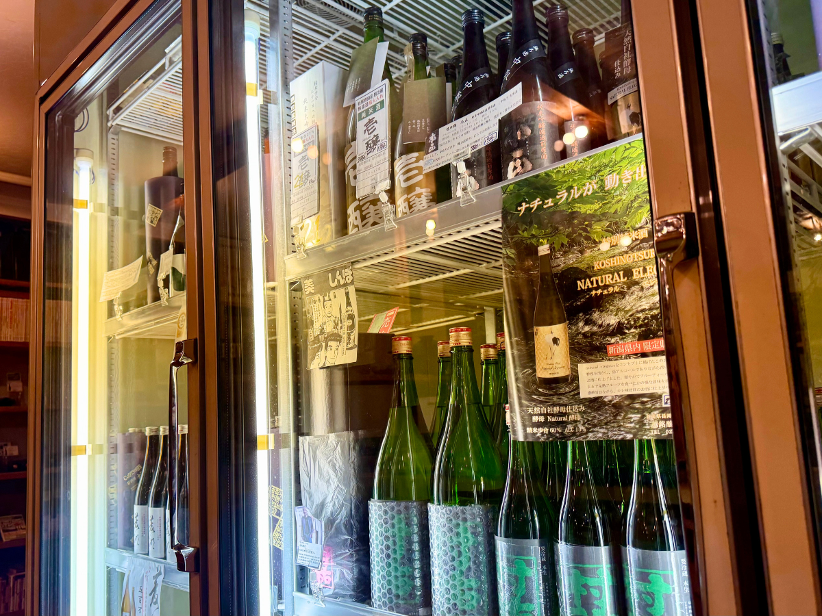 彩酒房 大野屋のショーケース