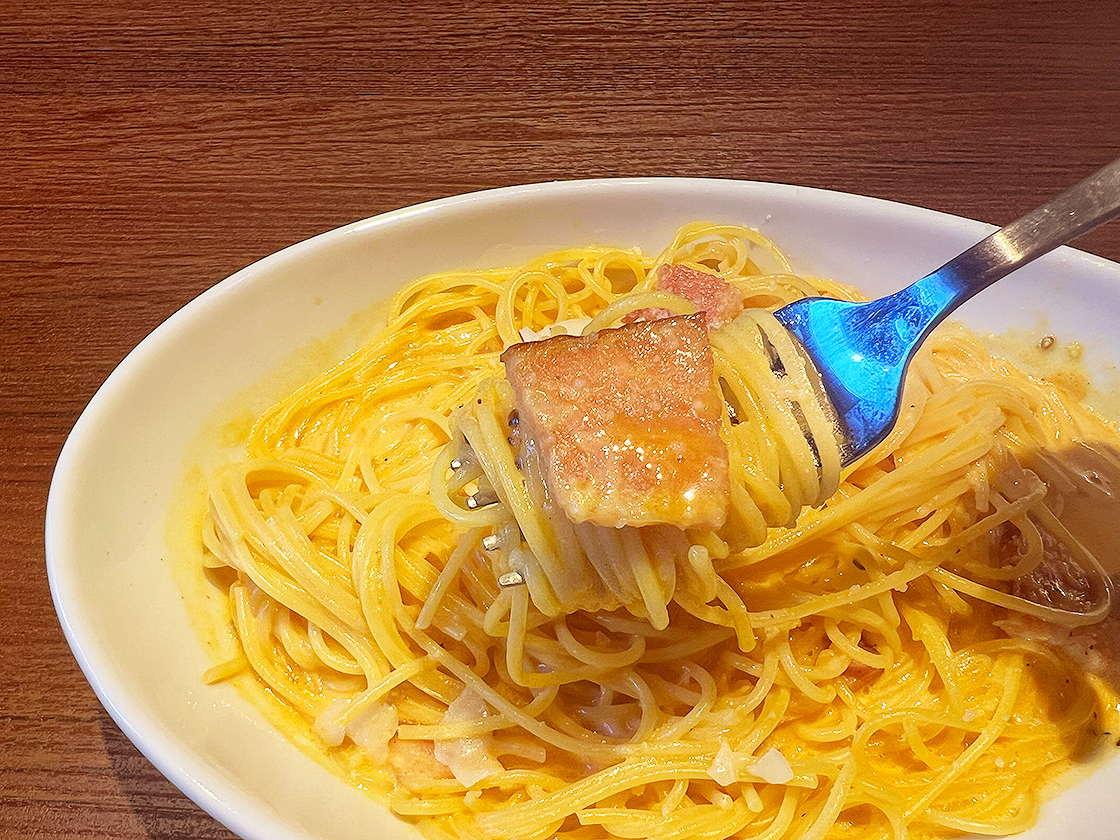 ベビーフェイスプ3種チーズの濃厚カルボナーラ